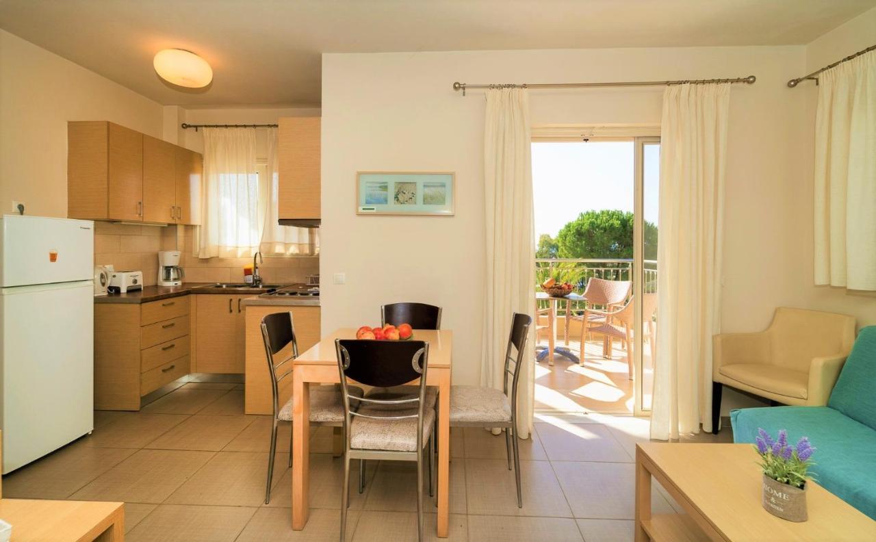 Vereniki Apartments Финикунда Екстериор снимка